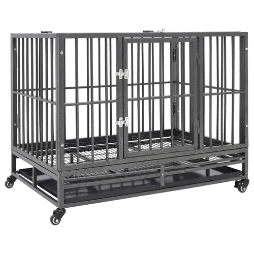 Black steel dog crate with hinged front door, removable tray and four caster wheels, angled view on white background